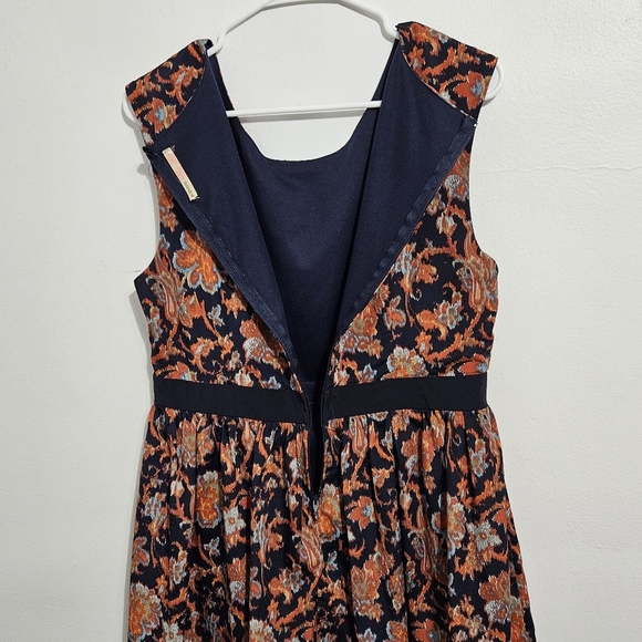 Poema Fit and Flare Fall Floral Dress. Size Large. - Picture 3 of 5